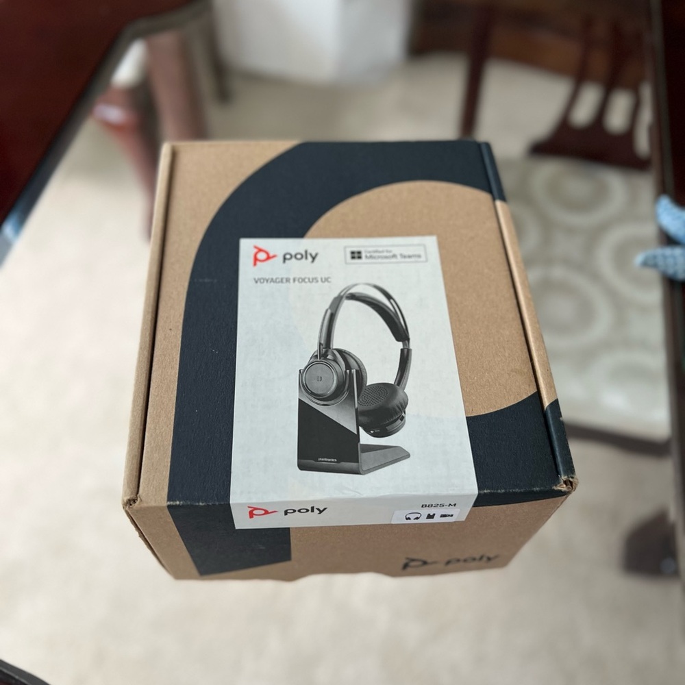 Plantronics Poly Voyager Focus UC Headset